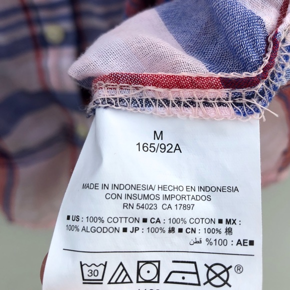 Old Navy Classic Plaid Button Down Size M - Picture 8 of 8